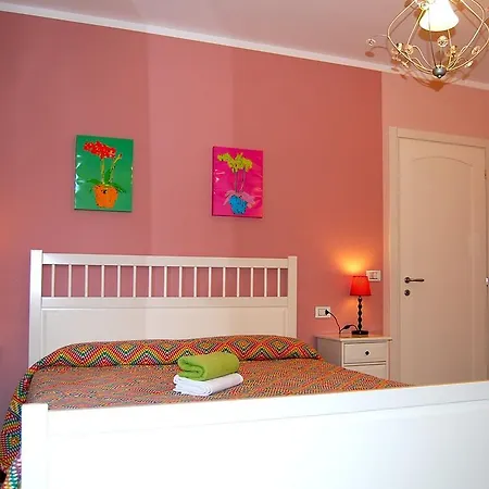 Mama Ro Bed and Breakfast 3*